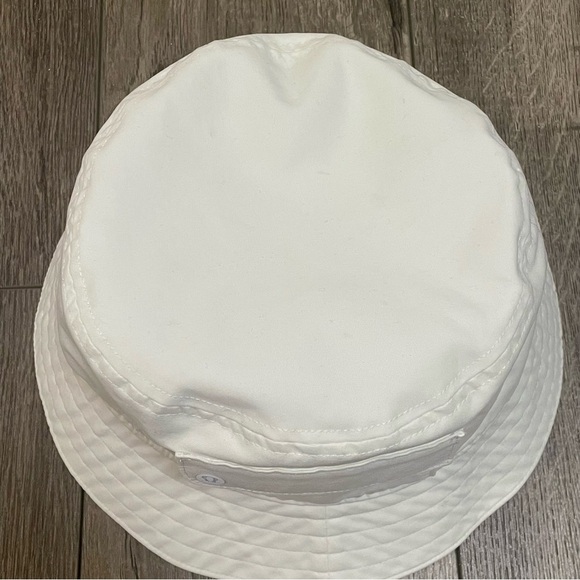 Lululemon On My Level Bucket Hat Pocket White Size M / L - Picture 6 of 9